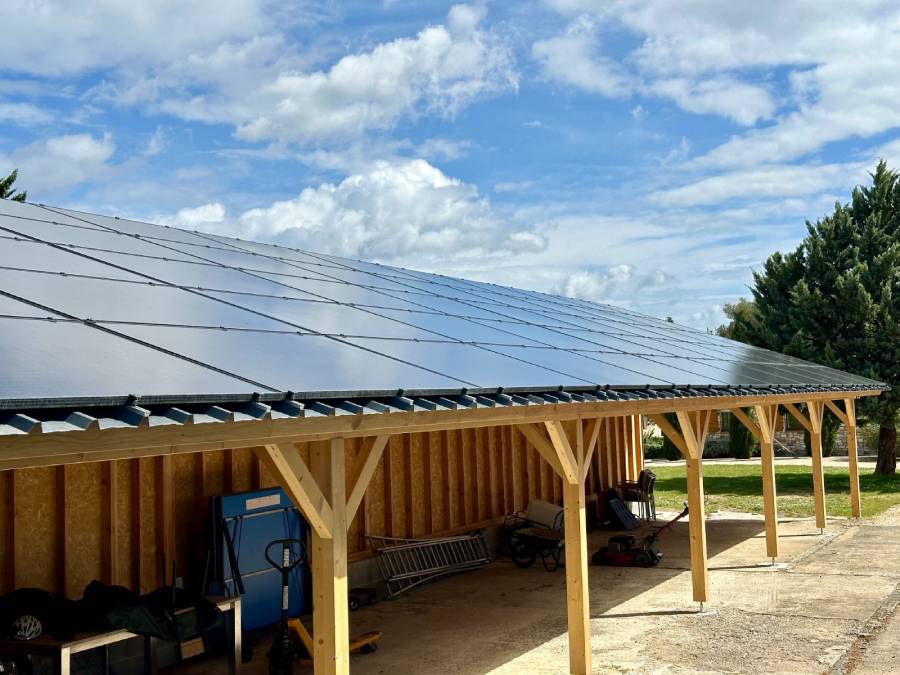 Toiture solaire sur hangar